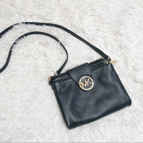 Michael Kors Handbags - Michael Kors black crossbody bag purse pebbled